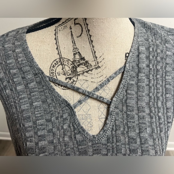 Gray V-Neck Sweater! - Picture 4 of 15